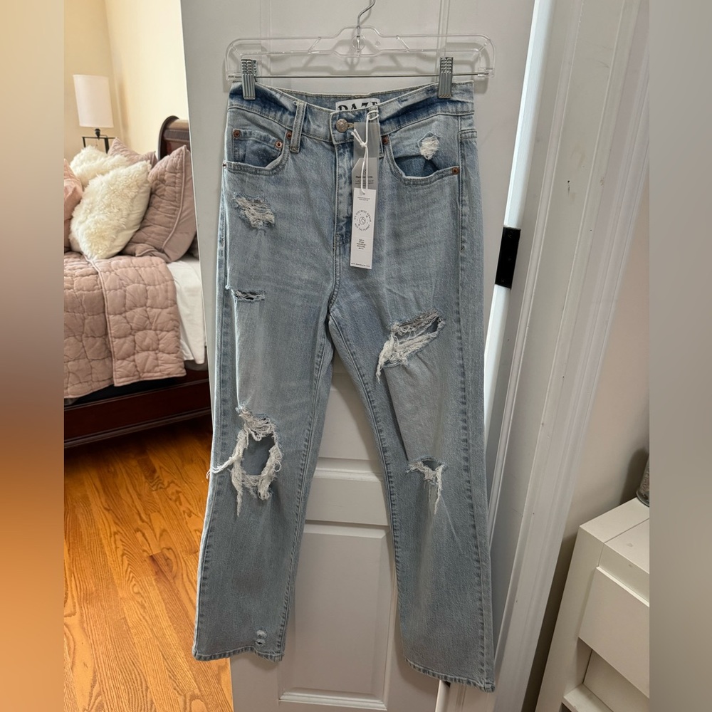 DAZE jeans size 25, light wash high rise dad
